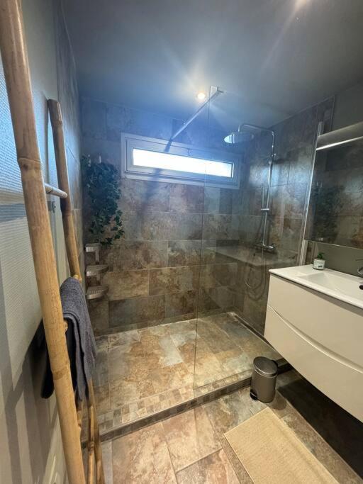 L Appartement *